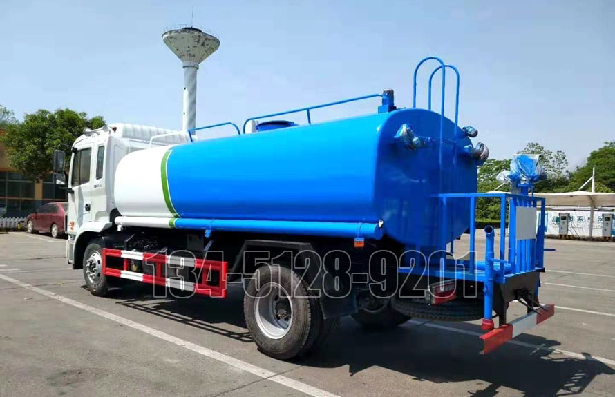 江淮12吨洒水车