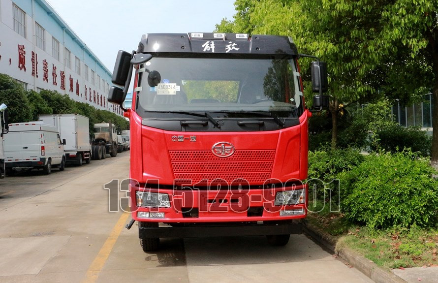 解放J6 12吨洒水车