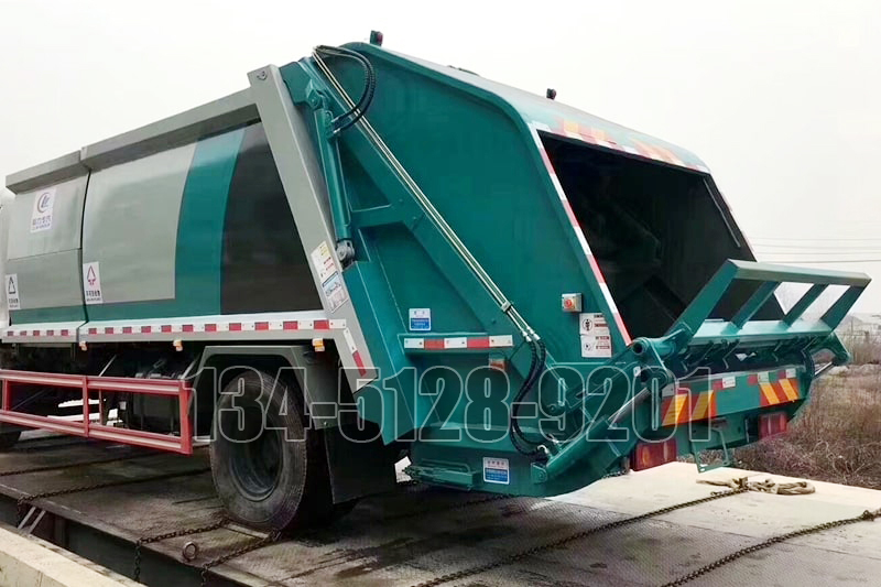 国六东风天锦分捡垃圾运输车后箱体图片
