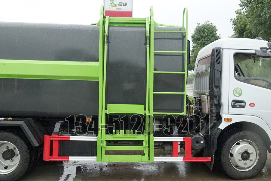 国六东风7方自装卸式垃圾车
