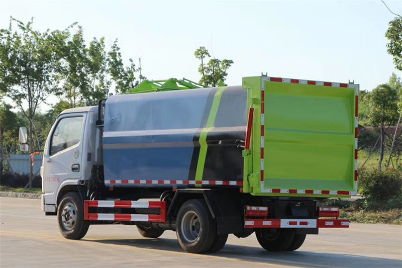 国六小多利卡6方 侧装挂桶垃圾车