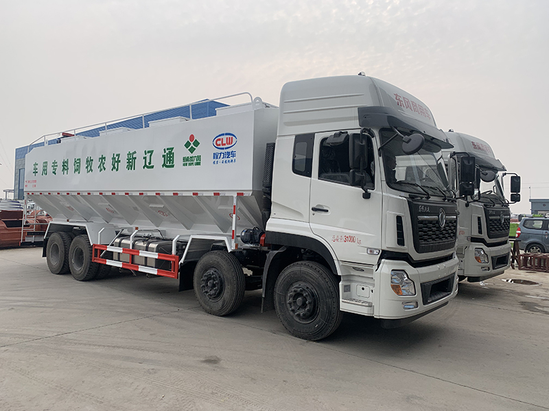 东风天龙四轴45方 饲料运输车